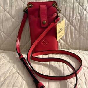 Patricia Nash “Farleigh” “Passion” pink Leather Crossbody phone Bag, NWT